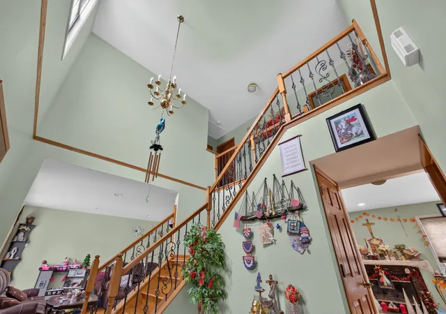 Photo 4 of Single family home for sale at 1162 Hyannis Cir, Carol Stream, IL 60188 | MLS# 12720863 | Listing updated on 2026-09-13
