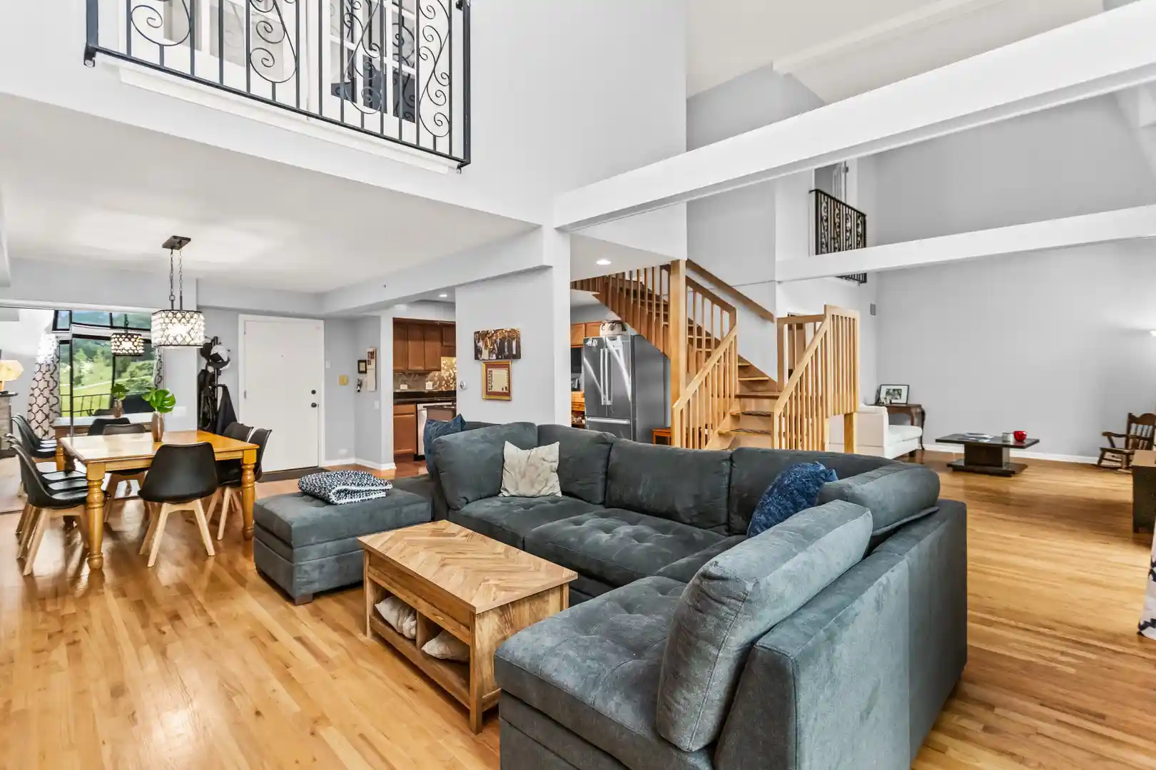Listing Photo 2 - Condo for sale in 600 W Russell St located at 600 W Russell St, Barrington, IL 60010 - Unit #309