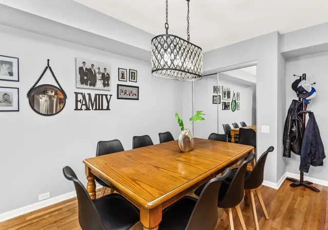 Listing Photo 5 - Condo for sale in building located at 600 W Russell St, Barrington, IL 60010 - Unit #309