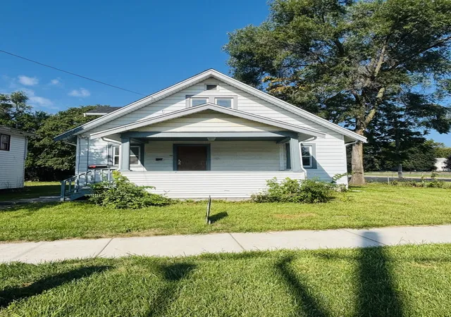 Photo 1 of Single family home for sale at 128 N Johnston Ave, Rockford, IL 61101 | MLS# 12720934 | Listing updated on 2026-09-23