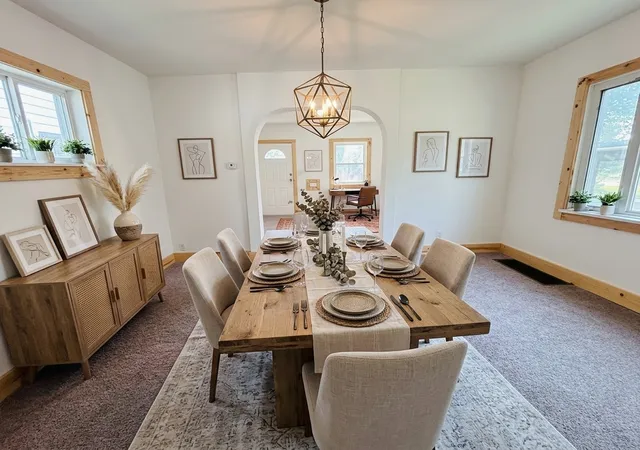 Photo 3 of Single family home for sale at 128 N Johnston Ave, Rockford, IL 61101 | MLS# 12720934 | Listing updated on 2026-09-23