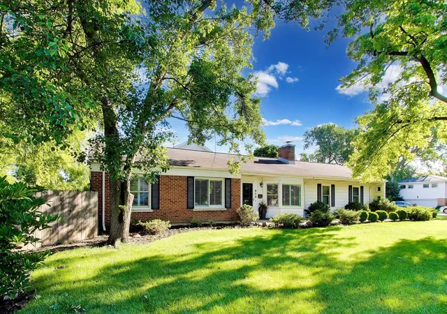 1st image of 800 Hunter Rd, Glenview, IL 60025 | MLS# 12720939