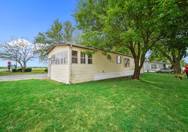 3rd image of 2 Berry Ln E, Bourbonnais, IL 60914 | MLS# 12720980