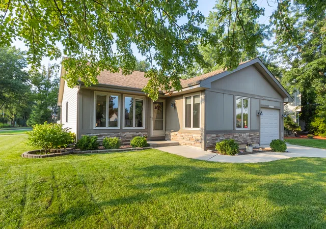 Photo 2 of Sale Pending at 13754 W Birchwood Dr, Homer Glen, IL 60491 | MLS# 12721062 | Listing updated on 2026-09-03