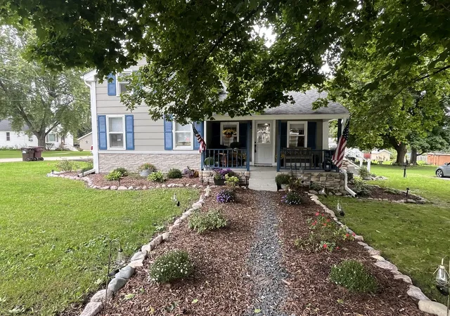 Photo 1 of Single family home for sale at 5724 Milwaukee Ave, Richmond, IL 60071 | MLS# 12721066 | Listing updated on 2026-10-18