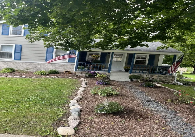 Photo 3 of Single family home for sale at 5724 Milwaukee Ave, Richmond, IL 60071 | MLS# 12721066 | Listing updated on 2026-10-01