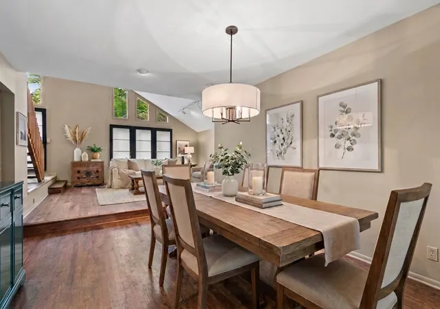 Photo 3 of Single family home for sale at 500 Parkview Pl, Burr Ridge, IL 60527 | MLS# 12721094 | Listing updated on 2026-08-14