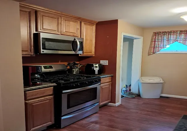 Photo 4 of Single family home for sale at 626 N Buell Ave, Aurora, IL 60506 | MLS# 12721111 | Listing updated on 2026-10-01