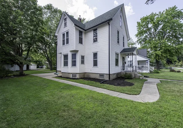Single family home for sale at 3002 Enoch Ave, Zion, IL 60099 | MLS# 12721116