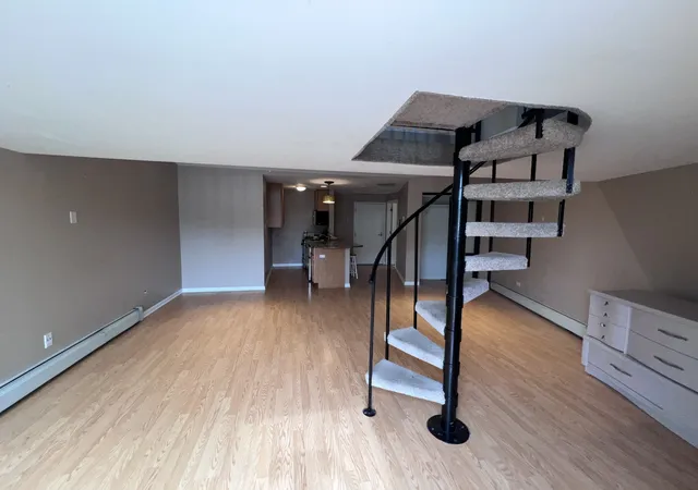 Photo 2 of Condo for sale at 1188 Royal Glen Dr #334, Glen Ellyn, IL 60137 | MLS# 12721142 | Listing updated on 2026-09-24
