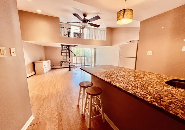 Photo 4 of Condo for sale at 1188 Royal Glen Dr #334, Glen Ellyn, IL 60137 | MLS# 12721142 | Listing updated on 2026-09-24