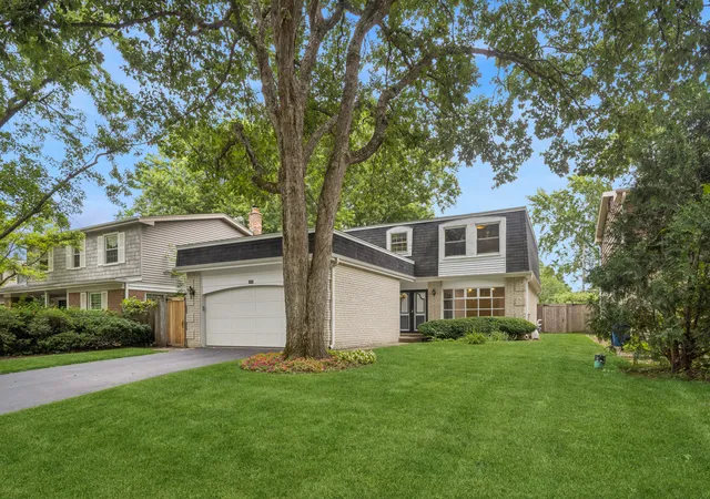 Photo 1 of Single family home for sale at 1645 Sherwood Rd, Highland Park, IL 60035 | MLS# 12721149 | Listing updated on 2026-09-10