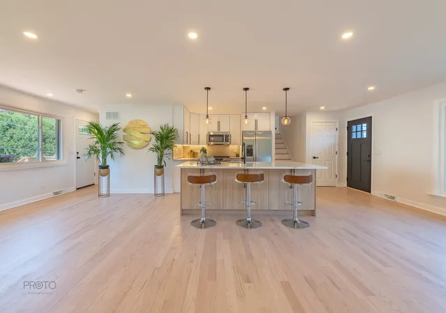 Photo 5 of Single family home for sale at 2405 Avondale Ave, Park Ridge, IL 60068 | MLS# 12721206 | Listing updated on 2026-08-06