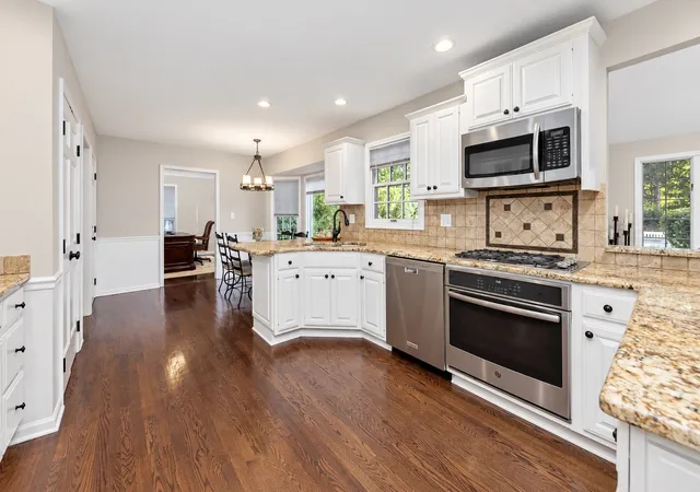 Photo 2 of Single family home for sale at 1177 Kenilworth Cir, Naperville, IL 60540 | MLS# 12721209 | Listing updated on 2026-10-21