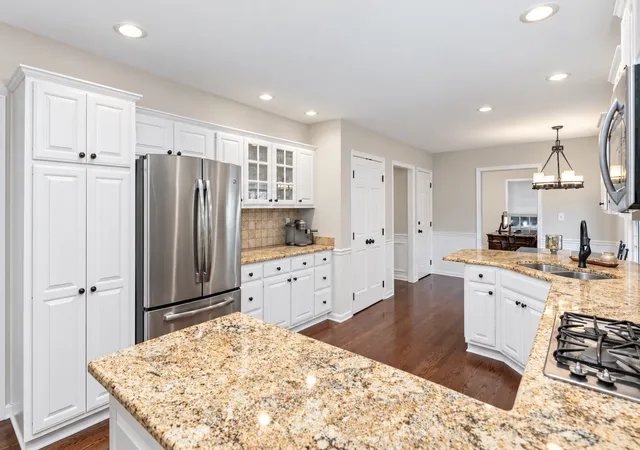 Photo 4 of Single family home for sale at 1177 Kenilworth Cir, Naperville, IL 60540 | MLS# 12721209 | Listing updated on 2026-10-21