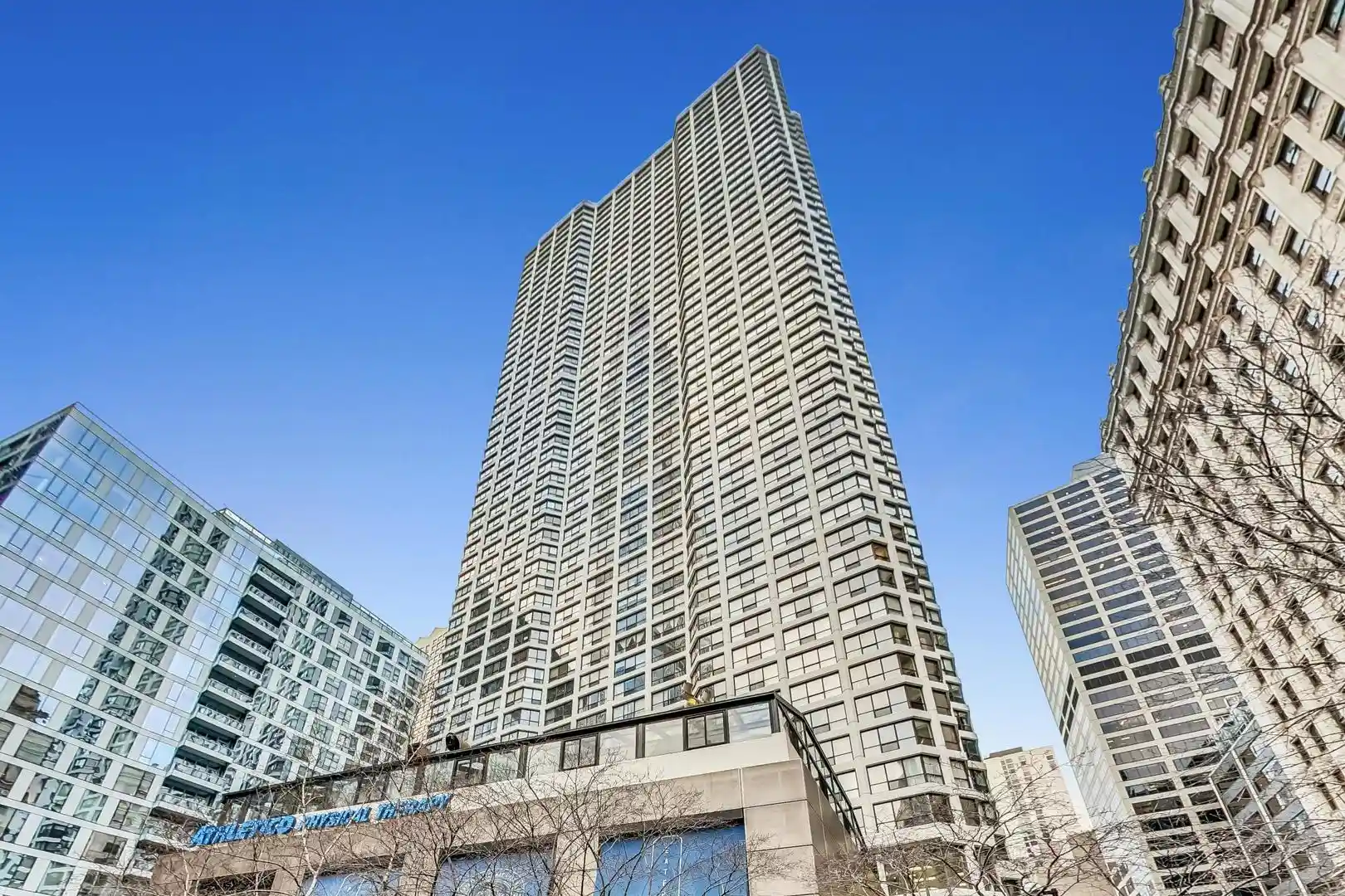 Listing Photo 2 - Condo for sale in 405 N Wabash Ave located at 405 N Wabash Ave, Chicago, IL 60611 - Unit #715