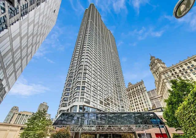 Photo 3 of Condo for sale at 405 N Wabash Ave #715, Chicago, IL 60611 | MLS# 12721253 | Listing updated on 2026-10-07