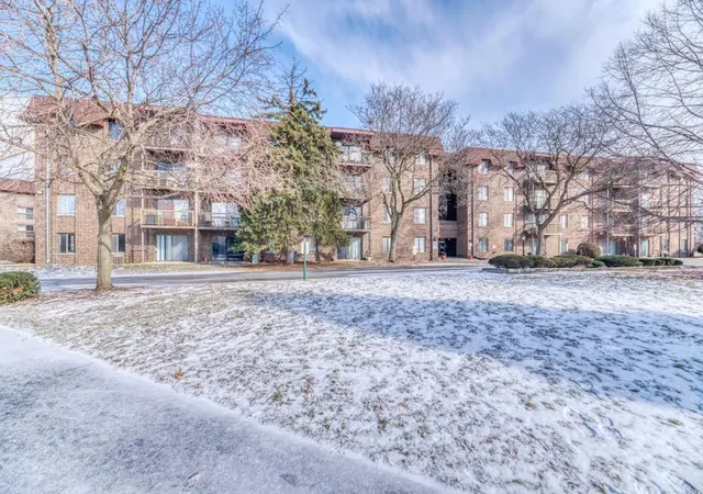 1st image of 830 Elder Rd #B303, Homewood, IL 60430 | MLS# 12721260