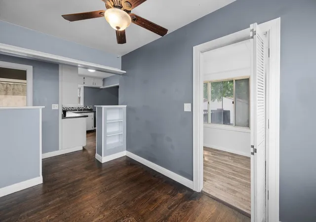 Photo 3 of Single family home for sale at 433 51st Street, Moline, IL 61265 | MLS# 12721278 | Listing updated on 2026-10-03