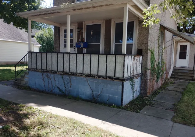Photo 1 of Single family home for sale at 1008 Main St, Mendota, IL 61342 | MLS# 12721282 | Listing updated on 2026-09-14