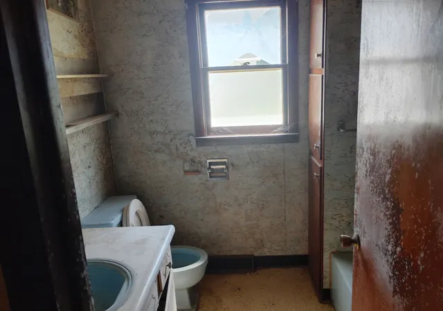 Photo 3 of Single family home for sale at 1008 Main St, Mendota, IL 61342 | MLS# 12721282 | Listing updated on 2026-10-06