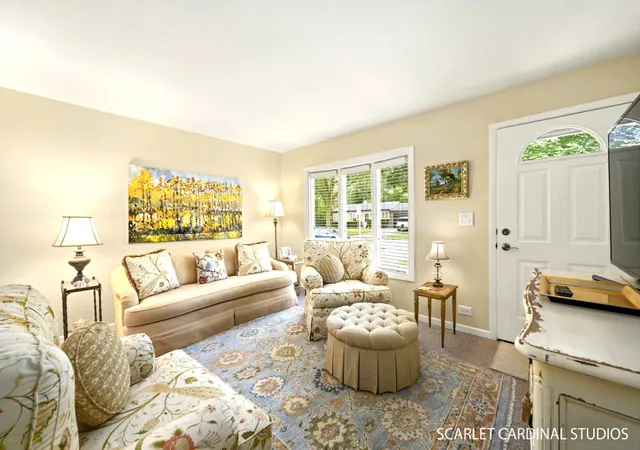 Photo 4 of Single family home for sale at 104 Forest Pl, Buffalo Grove, IL 60089 | MLS# 12721303 | Listing updated on 2026-08-08