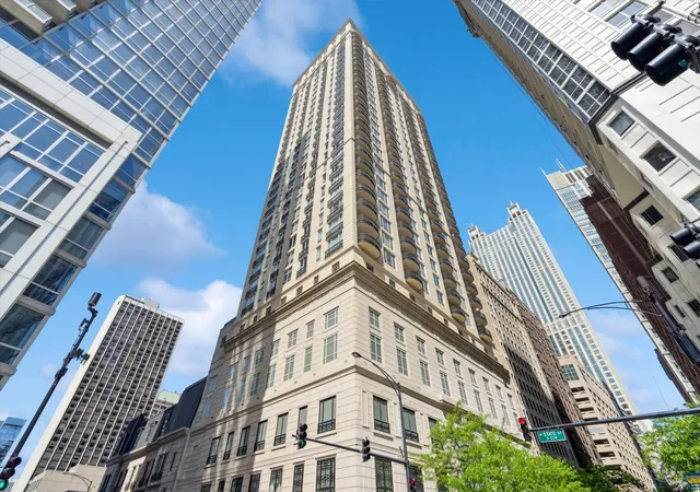 Photo 1 of Condo for sale at 10 E Delaware Pl #29E, Chicago, IL 60611 | MLS# 12721327 | Listing updated on 2026-09-16