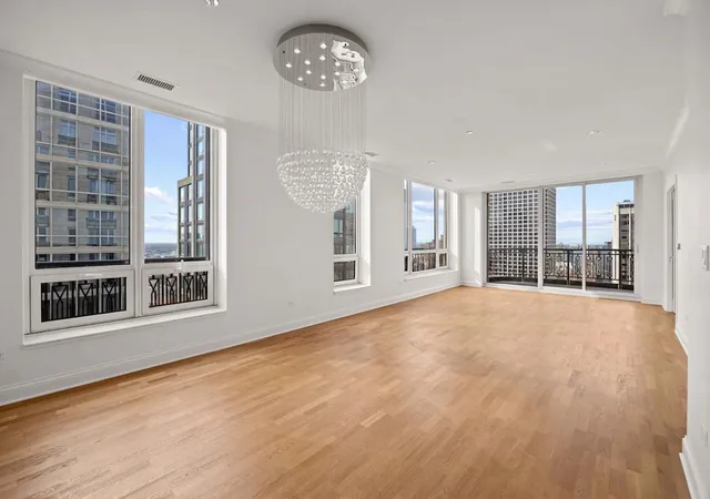 Photo 2 of Condo for sale at 10 E Delaware Pl #29E, Chicago, IL 60611 | MLS# 12721327 | Listing updated on 2026-09-16