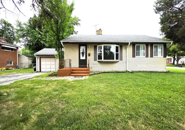 Photo 1 of Single family home for sale at 1201 E Euclid Ave, Arlington Heights, IL 60004 | MLS# 12721333 | Listing updated on 2026-08-06