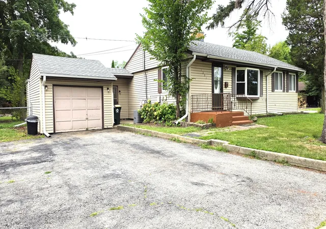 Photo 2 of Single family home for sale at 1201 E Euclid Ave, Arlington Heights, IL 60004 | MLS# 12721333 | Listing updated on 2026-08-06