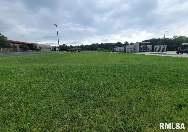 Photo 1 of Land for sale at 3128 Veterans Memorial Dr, Mt Vernon, IL 62864 | MLS# 12721363 | Listing updated on 2026-08-06