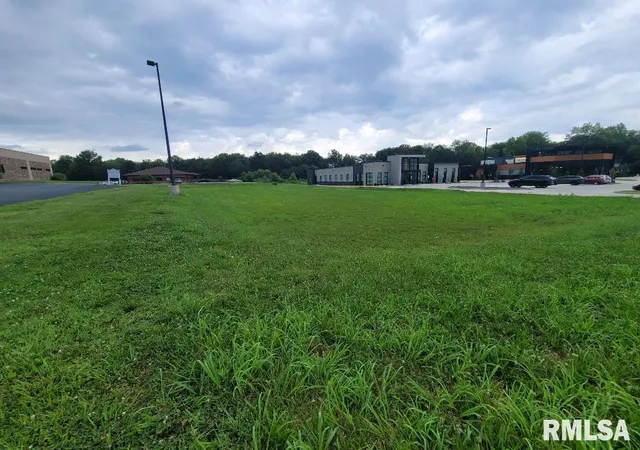 Photo 2 of Land for sale at 3128 Veterans Memorial Dr, Mt Vernon, IL 62864 | MLS# 12721363 | Listing updated on 2026-08-06