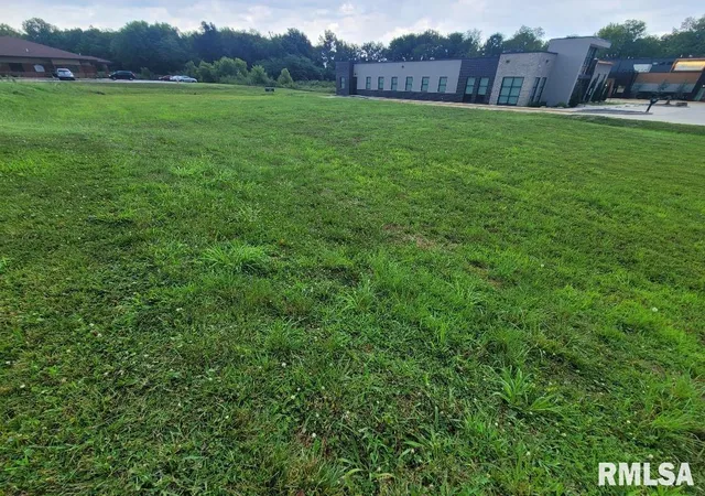 Photo 8 of Land for sale at 3128 Veterans Memorial Dr, Mt Vernon, IL 62864 | MLS# 12721363 | Listing updated on 2026-08-06