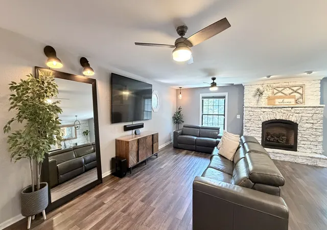 Photo 3 of Single family home for sale at 14103 S Cherokee Trl, Homer Glen, IL 60491 | MLS# 12721372 | Listing updated on 2026-10-07