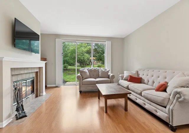 Photo 4 of Townhouse for sale at 1479 Walnut Hl Ave, St. Charles, IL 60174 | MLS# 12721420 | Listing updated on 2026-09-24