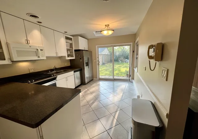 Photo 4 of Single family home for sale at 7338 N Tripp Ave, Lincolnwood, IL 60712 | MLS# 12721424 | Listing updated on 2026-08-07