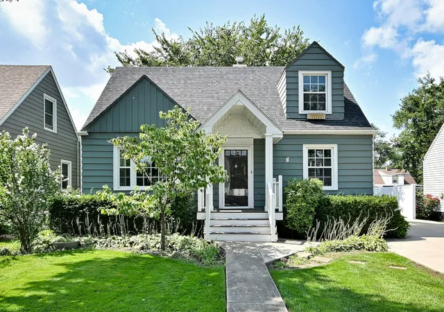 Photo 1 of Single family home for sale at 1034 S Saylor Ave, Elmhurst, IL 60126 | MLS# 12721439 | Listing updated on 2026-08-31