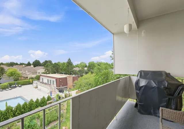 Photo 3 of Condo for sale at 3300 N Carriageway Dr #405, Arlington Heights, IL 60004 | MLS# 12721440 | Listing updated on 2026-09-01