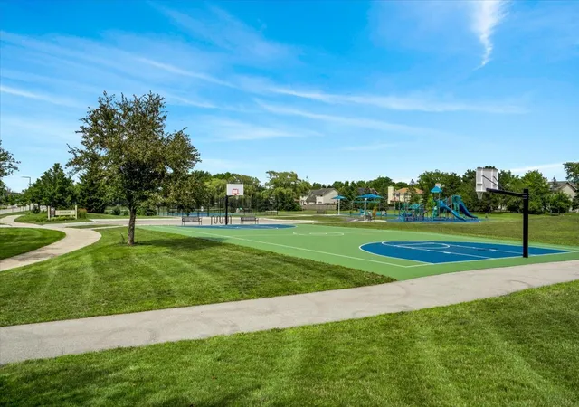 Photo 39 of Single family home for sale at 154 Newtown Dr, Buffalo Grove, IL 60089 | MLS# 12721452 | Listing updated on 2026-09-02