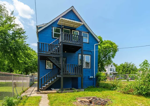 Listing Photo 2 - Condo for sale in building located at 6731 S Loomis Blvd, Chicago, IL 60636 - Unit #