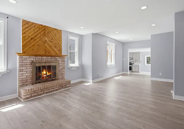 Photo 3 of Single family home for sale at 404 Lincoln St, Harvard, IL 60033 | MLS# 12721466 | Listing updated on 2026-09-22