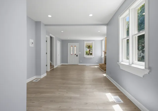 Photo 3 of Single family home for sale at 404 Lincoln St, Harvard, IL 60033 | MLS# 12721466 | Listing updated on 2026-09-22