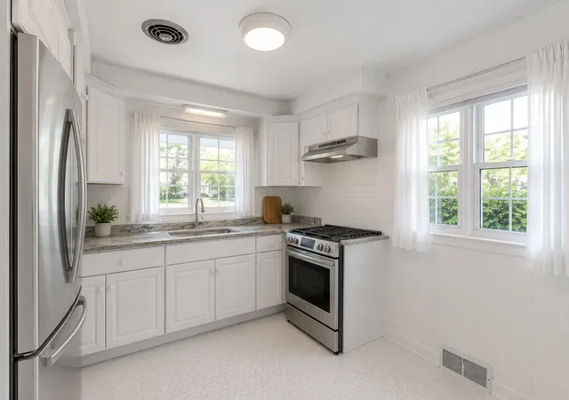 Photo 3 of Single family home for sale at 109 N Main St, Mount Prospect, IL 60056 | MLS# 12721480 | Listing updated on 2026-10-01