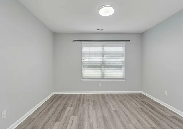 23rd image of 1011 N South Elgin Blvd, South Elgin, IL 60177 | MLS# 12721485