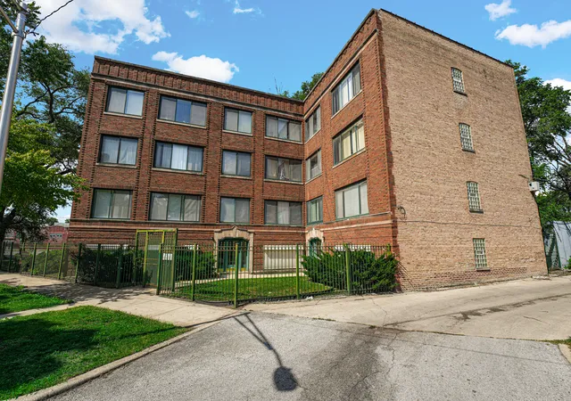 Photo 1 of Condo for sale at 8008 S Ridgeland Ave #2A, Chicago, IL 60617 | MLS# 12721510 | Listing updated on 2026-08-10