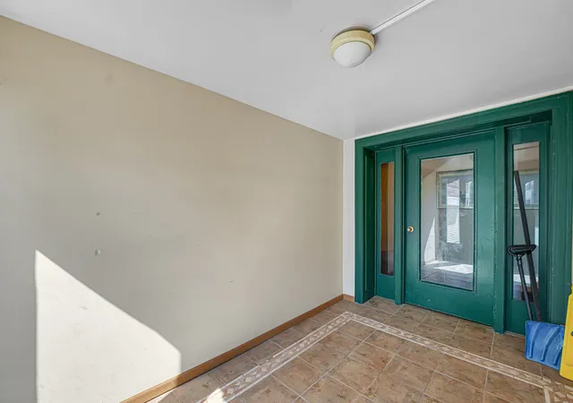 Listing Photo 4 - Condo for sale in building located at 8008 S Ridgeland Ave, Chicago, IL 60617 - Unit #2A
