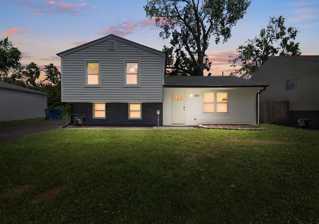 Photo 2 of Single family home for sale at 1859 Reichert Ave, Sauk Village, IL 60411 | MLS# 12721541 | Listing updated on 2026-09-01