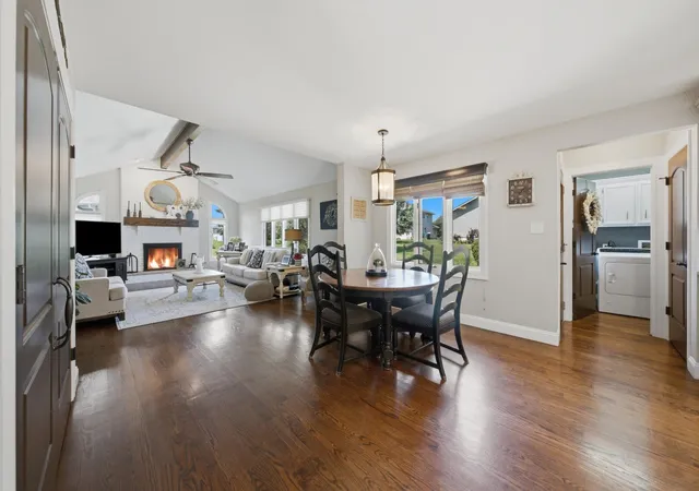 5th image of 17646 Crestview Ct, Orland Park, IL 60467 | MLS# 12721574