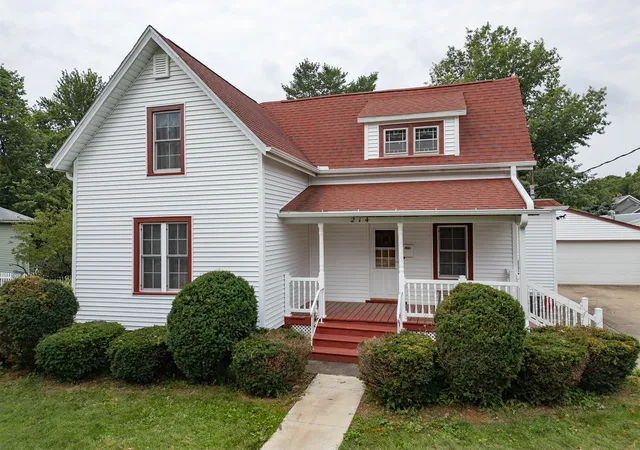 Photo 1 of Sale Pending at 214 S Ridge St, Cambridge, IL 61238 | MLS# 12721579 | Listing updated on 2026-08-06