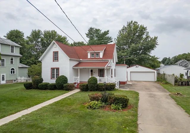 Photo 2 of Sale Pending at 214 S Ridge St, Cambridge, IL 61238 | MLS# 12721579 | Listing updated on 2026-08-06